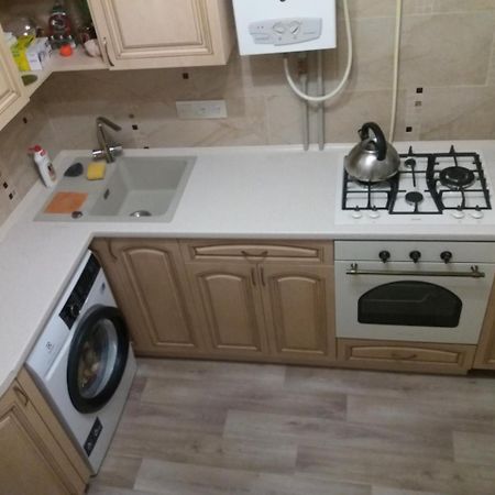 Сozy Appartment Near Metro Station "23 Avgusta" 카리프 외부 사진
