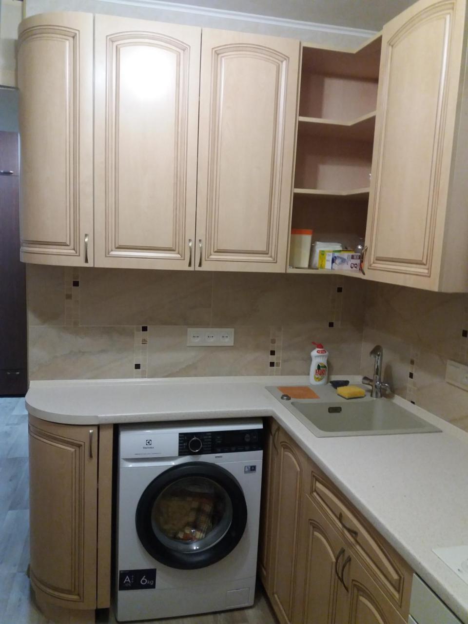 Сozy Appartment Near Metro Station "23 Avgusta" 카리프 외부 사진