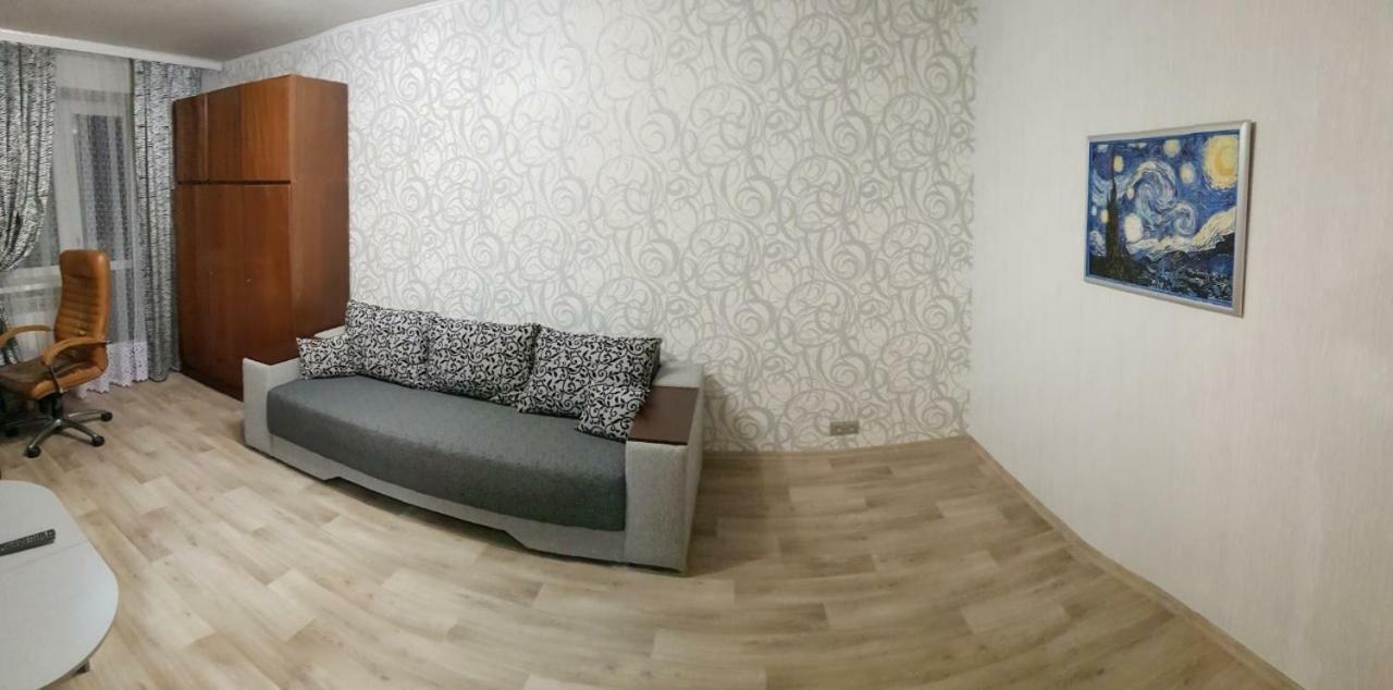 Сozy Appartment Near Metro Station "23 Avgusta" 카리프 외부 사진